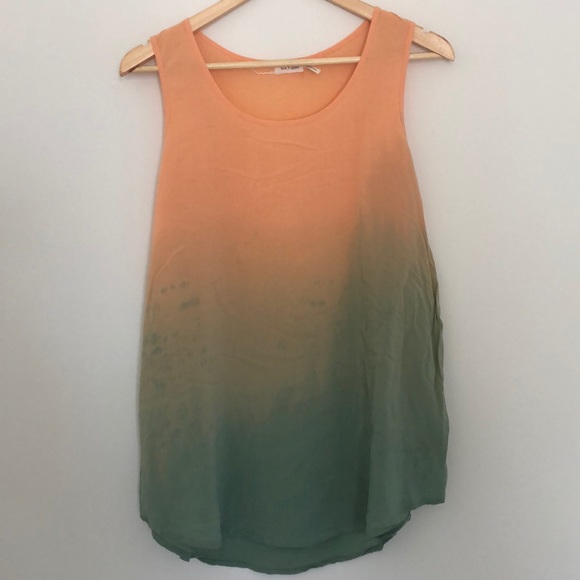 Anthropologie Tops - Anthropologie Blu Pepper ombré tank top ✨